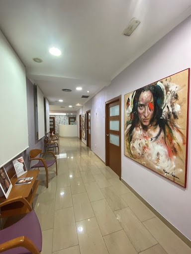 Negocio Clínica Claudia Parra / Cirugía Plástica Y Reconstructiva